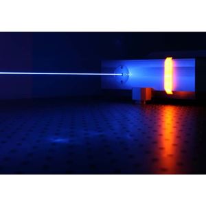 213nm深紫外單縱模激光器