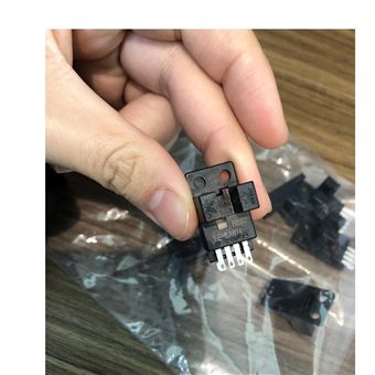 EE-SX674中村供应：OMRON欧姆龙微型光电传感器