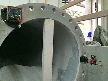 测量出口法兰的水平平行度.jpg 测量出口法兰的水平平行度.jpg