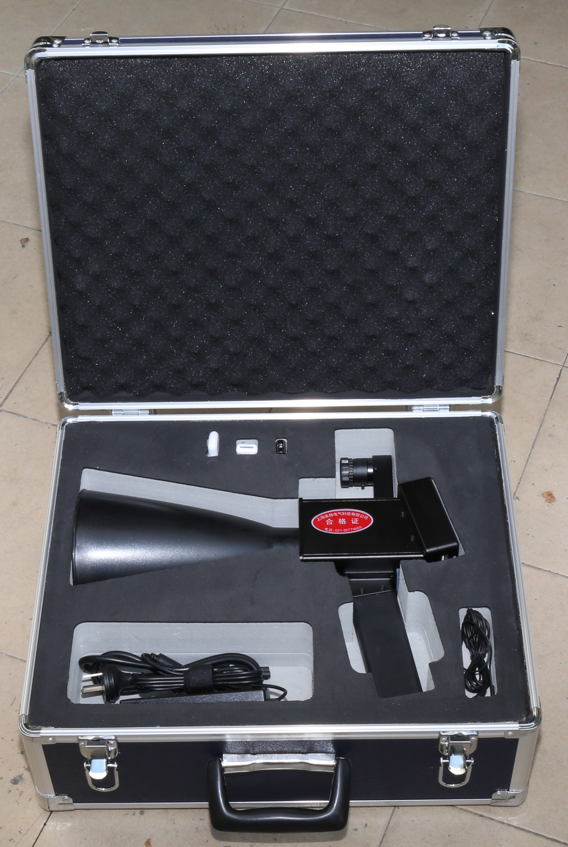 國網(wǎng)標(biāo)準(zhǔn)新產(chǎn)品“超聲波10KV架空線路故障分析儀